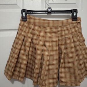 3/$15 Forever 21 Small Tan Brown‎ Plaid Pleated Button Accent Skater Mini Skirt